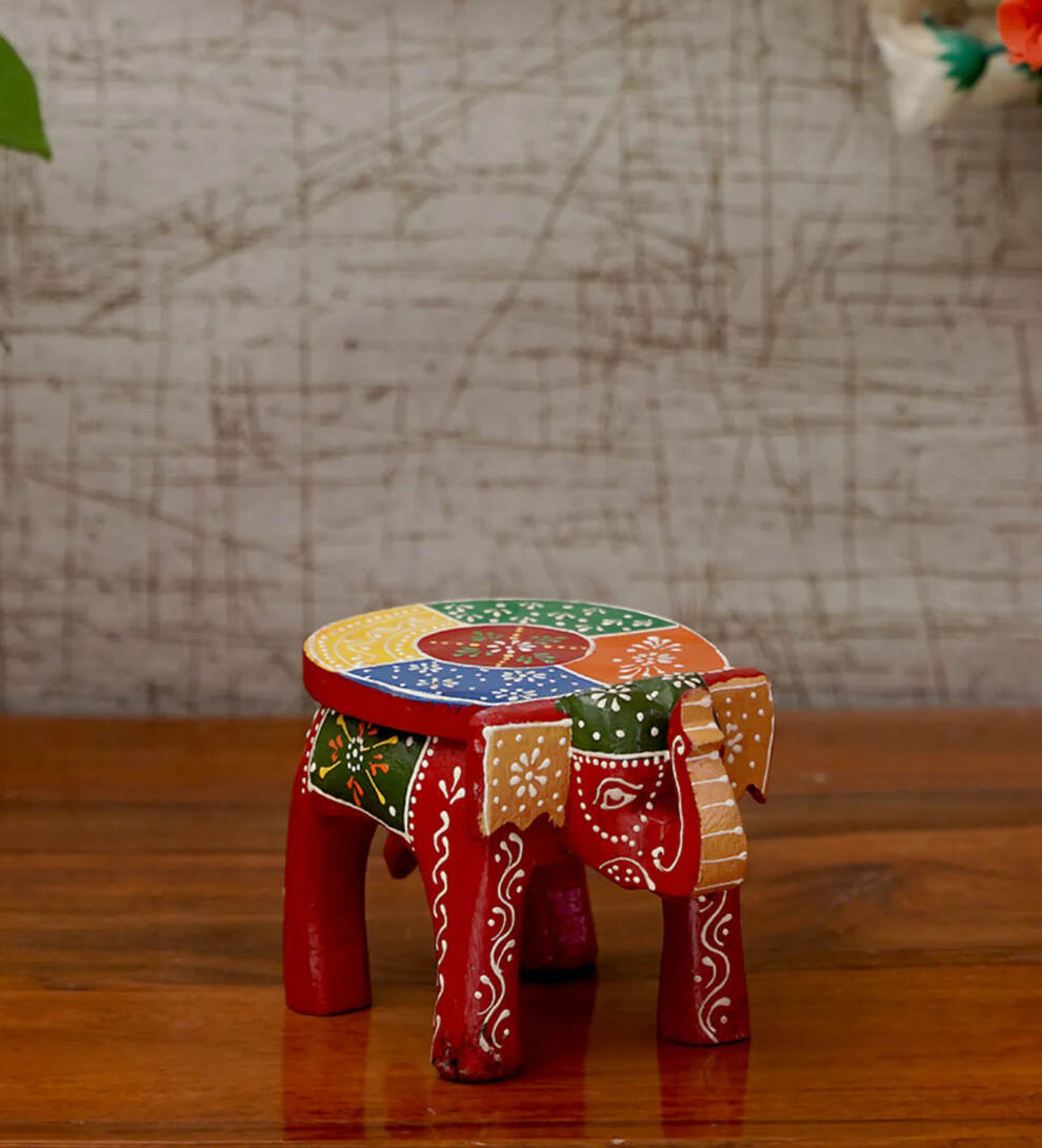 What The Fry Deals: Upto 80% discount Wooden Stool, Cushion Inserts, Insulated Lunch Bag & more 