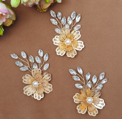 Bazaar : Elegant Gold Flower Hair Clips with Pearl Center & Crystal Leaves (3-Piece Bridal Hair Accessories)