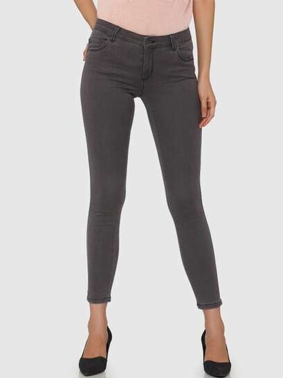 Flat 60% Off on Vera Moda Jeans