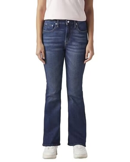 Up to 75% Off on Levi's Clothing 
