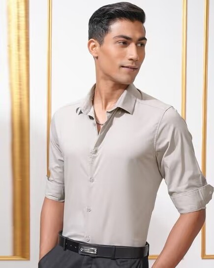 Locomotive clothing upto 86% Off