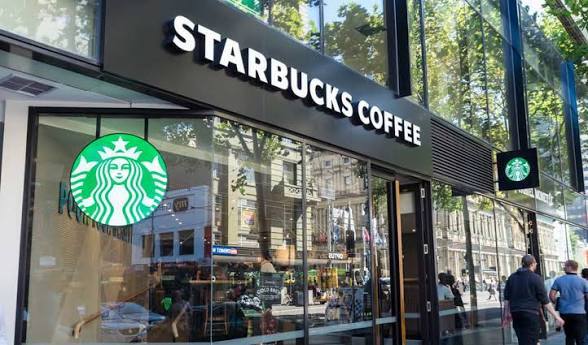 Flat 4% Off + 1% IndiGo BluChips on Starbucks Gift Card