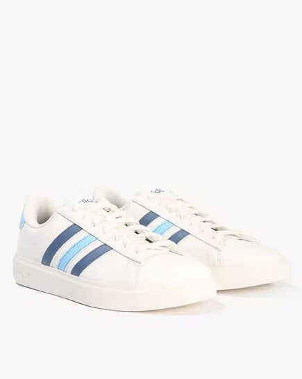 Upto 75% Off On Adidas Shoes 