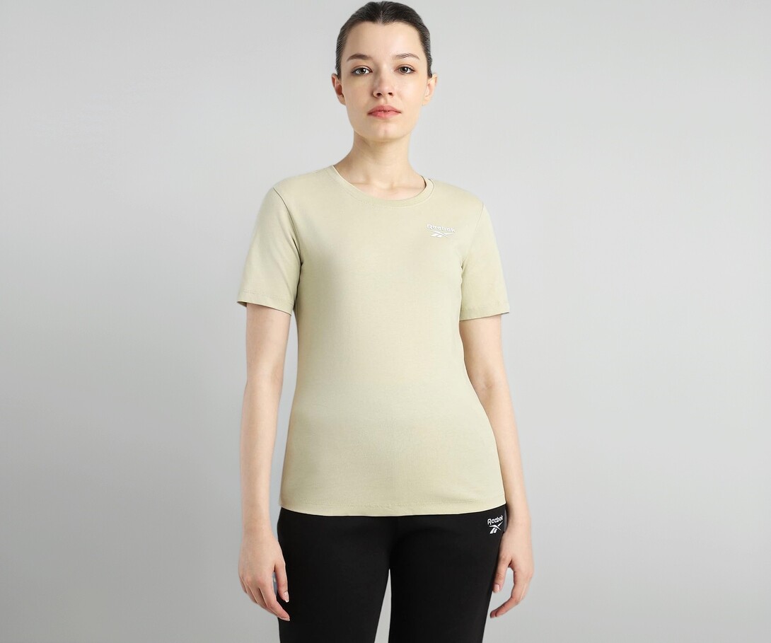 Reebok Women's Solid Regular Fit T-Shirt