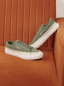 Pepe Jeans fashionable sneakers Sneakers For Men (Green , 8)